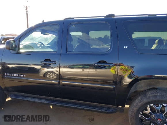 2007 Chevrolet Suburban LT with VIN 3GNGK26K47G206089, listed as a IAAI auction lot 41409657 with 156,789 mi miles and . Bid and sale history available at DreamBid. Image 15.