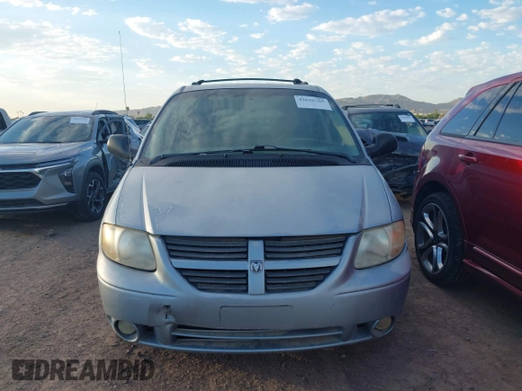 2005 Dodge Caravan SXT with VIN 2D4GP44L55R483006, listed as a IAAI auction lot 42636765 with 307,331 mi miles and . Bid and sale history available at DreamBid. Image 12.