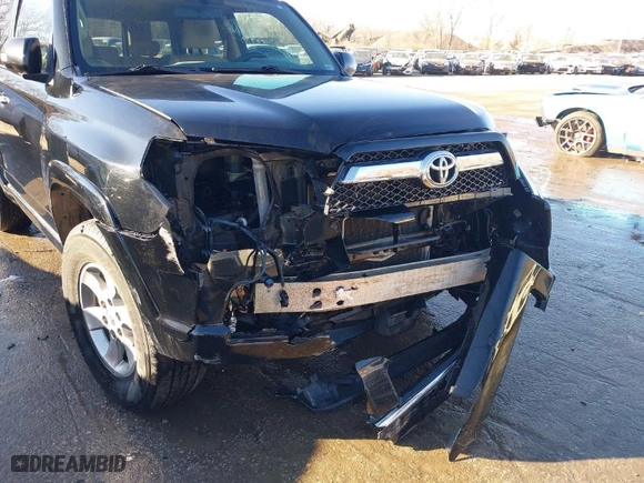 2011 Toyota 4Runner Trail with VIN JTEBU5JR0B5066010, listed as a IAAI auction lot 41640144 with 300,349 mi miles. Bid and sale history available at carsss.com. Image 6.