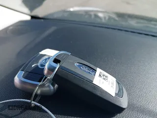 2022 Ford Escape SE z VIN 1FMCU9G6XNUB30881, wystawiony jako IAAI lot #41750512 z przebiegiem 88 681 mil mil oraz . Historia ofert i sprzedaży dostępna na DreamBid. Obrazek 11.