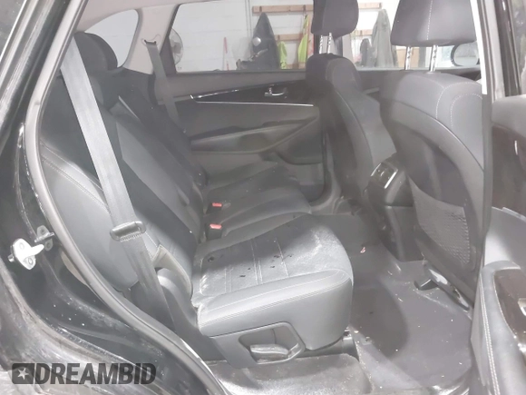 2019 Kia Sorento LX with VIN 5XYPGDA3XKG560440, listed as a IAAI auction lot 41502771 with 114,415 mi miles. Bid and sale history available at carsss.com. Image 8.