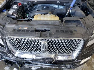 2018 Lincoln Navigator Black Label z VIN 5LMJJ2TT2JEL07749, wystawiony jako Copart lot #45212835 z przebiegiem 93 045 mil mil oraz Nie do naprawy • Non repairable. Historia ofert i sprzedaży dostępna na DreamBid. Obrazek 13.