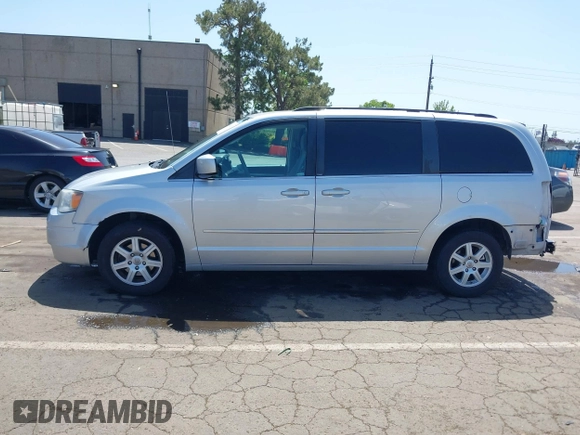 2010 Chrysler Town & Country Touring with VIN 2A4RR5D11AR346489, listed as a IAAI auction lot 42102358 with 150,860 mi miles. Bid and sale history available at carsss.com. Image 15.