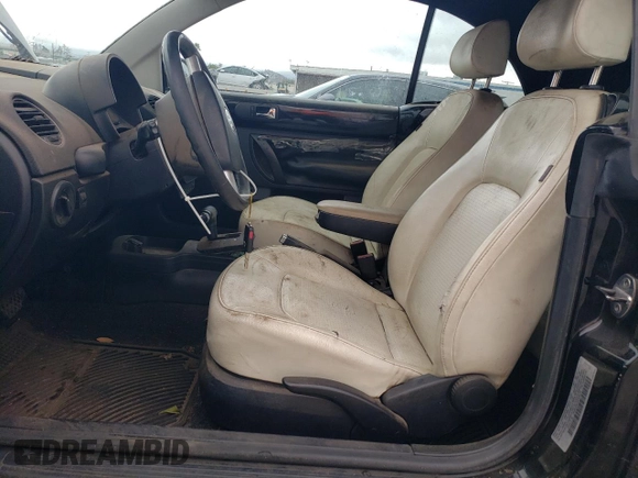 2010 Volkswagen Beetle with VIN 3VWRG3AL4AM009194, listed as a Copart auction lot 48817135 with 137,502 mi miles and Clean Title. Bid and sale history available at DreamBid. Image 7.