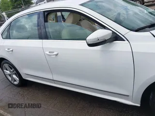 2013 Volkswagen Passat SEL Premium с VIN 1VWCN7A36DC046109, выставлен на аукционе IAAI как лот 42147929 с пробегом 129 591 миль миль и . История ставок и продаж доступна на DreamBid. Изображение 14.