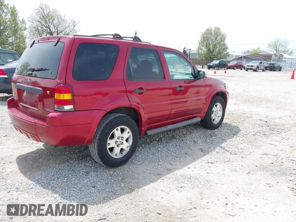 2007 Ford Escape XLT with VIN 1FMYU03117KB44940, listed as a IAAI auction lot 42148846 with 238,871 mi miles. Bid and sale history available at carsss.com. Image 4.