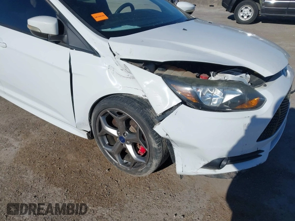 2014 Ford Focus ST with VIN 1FADP3L98EL308831, listed as a IAAI auction lot 41138622 with 133,317 mi miles and . Bid and sale history available at carsss.com. Image 6.
