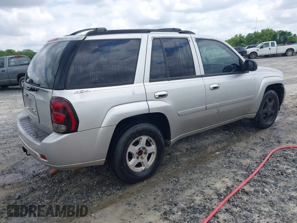 2006 Chevrolet TrailBlazer LS with VIN 1GNDS13S062218295, listed as a IAAI auction lot 42155383 with 237,179 mi miles and . Bid and sale history available at DreamBid. Image 4.