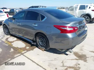 2018 Nissan Altima 2.5 SR with VIN 1N4AL3AP4JC117501, listed as a IAAI auction lot 41691369 with 92,136 mi miles. Bid and sale history available at carsss.com. Image 3.