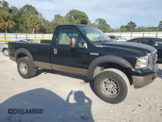 2005 Ford F-250 XL with VIN 1FTNF21505EC00560, listed as a Copart auction lot 44237475 with 78,109 mi miles and Clean Title. Bid and sale history available at DreamBid. Image 4.