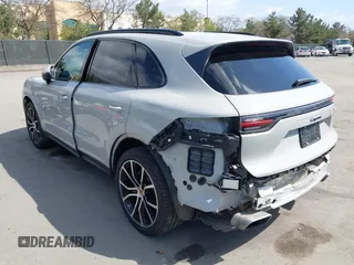 2021 Porsche Cayenne z VIN WP1AA2AY2MDA02749, wystawiony jako IAAI lot #41944514 z przebiegiem 97 493 mil mil oraz . Historia ofert i sprzedaży dostępna na DreamBid. Obrazek 19.