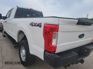 2019 Ford F-250 XL with VIN 1FT7X2B64KEG11615, listed as a IAAI auction lot 42282396 with 128,860 mi miles and . Bid and sale history available at DreamBid. Image 9.