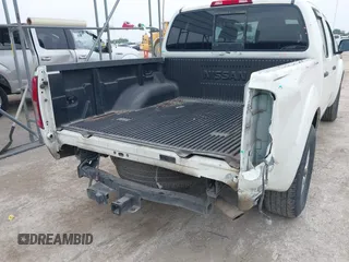 2017 Nissan Frontier SV z VIN 1N6AD0EV8HN726360, wystawiony jako IAAI lot #42299072 z przebiegiem 149 645 mil mil oraz . Historia ofert i sprzedaży dostępna na DreamBid. Obrazek 6.