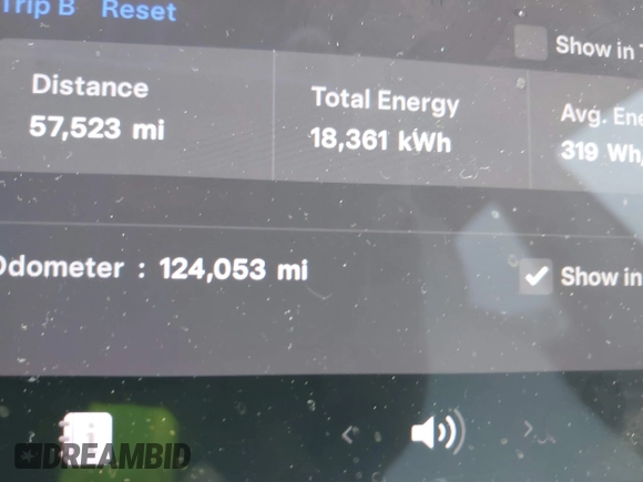 2018 Tesla Model 3 Long Range Battery z VIN 5YJ3E1EB8JF135728, wystawiony jako IAAI lot #41863870 z przebiegiem 124 053 mil mil oraz . Historia ofert i sprzedaży dostępna na DreamBid. Obrazek 15.