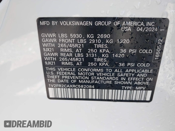 2024 Volkswagen Atlas SEL Premium R-Line with VIN 1V2FR2CAXRC582084, listed as a IAAI auction lot 42228600 with 20,389 mi miles and . Bid and sale history available at DreamBid. Image 9.