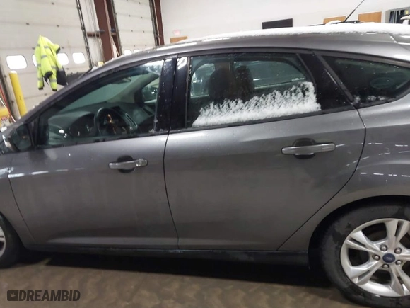 2014 Ford Focus SE with VIN 1FADP3K21EL207666, listed as a IAAI auction lot 41846327 with 148,293 mi miles. Bid and sale history available at carsss.com. Image 14.