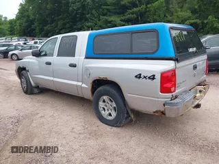 2005 Dodge Dakota SLT with VIN 1D7HW48N65S199887, listed as a IAAI auction lot 42508977 with 192,330 mi miles and . Bid and sale history available at DreamBid. Image 3.