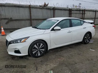 2022 Nissan Altima SV z VIN 1N4BL4DV0NN355232, wystawiony jako Copart lot #51475365 z przebiegiem 81 394 mil mil oraz Szkoda całkowita • Salvage title. Historia ofert i sprzedaży dostępna na DreamBid. Obrazek 1.