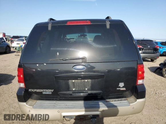 2006 Ford Expedition Eddie Bauer z VIN 1FMPU17596LA63188, wystawiony jako Copart lot #48068705 z przebiegiem 259 191 mil mil oraz Szkoda całkowita • Salvage title. Historia ofert i sprzedaży dostępna na DreamBid. Obrazek 6.