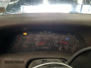 2001 Ford Super Duty F-250 XL with VIN 1FTNX21L81ED76472, listed as a Copart auction lot 46897535 with 124,250 mi miles and Salvage Title. Bid and sale history available at carsss.com. Image 9.