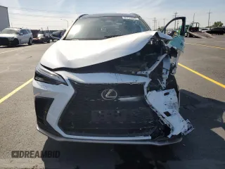 2024 Lexus NX 350 F Sport z VIN 2T2KGCEZ9RC040301, wystawiony jako Copart lot #58725945 z przebiegiem Nie podano mil oraz Szkoda całkowita • Salvage title. Historia ofert i sprzedaży dostępna na DreamBid. Obrazek 5.