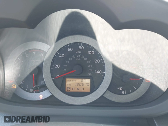 2008 Toyota RAV4 Sport z VIN JTMZK32V886014913, wystawiony jako IAAI lot #42303952 z przebiegiem 190 510 mil mil oraz . Historia ofert i sprzedaży dostępna na DreamBid. Obrazek 7.