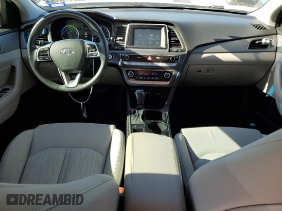 2018 Hyundai Sonata Hybrid SE with VIN KMHE24L33JA082441, listed as a Copart auction lot 81591774 with 83,634 mi miles and Salvage Title. Bid and sale history available at carsss.com. Image 8.