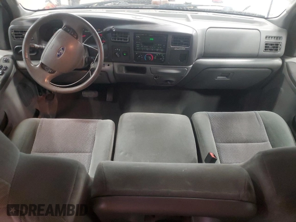 2003 Ford Excursion XLT with VIN 1FMNU41S53ED48526, listed as a Copart auction lot 41813965 with 190,952 mi miles and Salvage title. Bid and sale history available at DreamBid. Image 8.