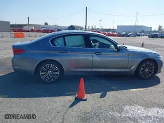 2019 BMW 5 Series 530e iPerformance with VIN WBAJA9C50KB399218, listed as a IAAI auction lot 41659350 with 1 mi miles. Bid and sale history available at carsss.com. Image 13.