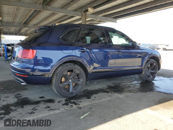 2019 Bentley Bentayga V8 z VIN SJAAM2ZV3KC027084, wystawiony jako Copart lot #45814705 z przebiegiem 38 490 mil mil oraz Szkoda całkowita • Salvage title. Historia ofert i sprzedaży dostępna na DreamBid. Obrazek 3.