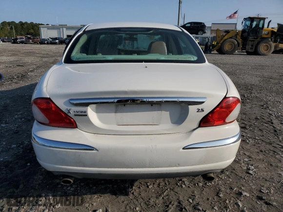 2005 Jaguar X-Type z VIN SAJWB52D55XE26531, wystawiony jako Copart lot #50909445 z przebiegiem 158 861 mil mil oraz Szkoda całkowita • Salvage title. Historia ofert i sprzedaży dostępna na DreamBid. Obrazek 6.