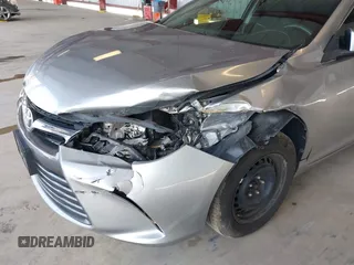 2017 Toyota Camry XLE with VIN 4T1BF1FK7HU713452, listed as a IAAI auction lot 41900223 with 90,192 mi miles. Bid and sale history available at carsss.com. Image 6.