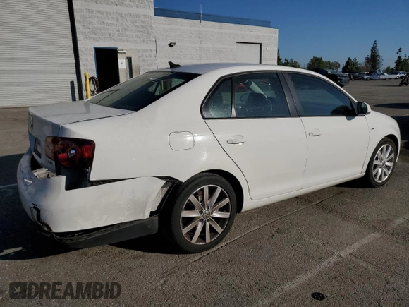 2010 Volkswagen Jetta Wolfsburg Edition с VIN 3VWRA7AJ1AM050485, выставлен на аукционе Copart как лот 47017435 с пробегом 154 993 миль миль и Списание • Salvage title. История ставок и продаж доступна на DreamBid. Изображение 3.