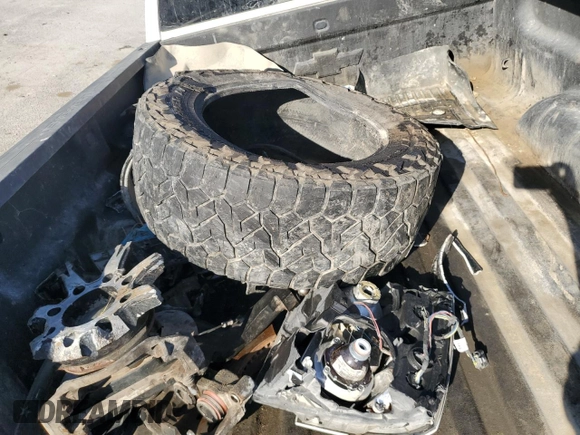 2017 Chevrolet Silverado 3500HD LTZ with VIN 1GC4K0EY8HF108983, listed as a Copart auction lot 73534014 with 121,390 mi miles and Salvage Title. Bid and sale history available at carsss.com. Image 14.