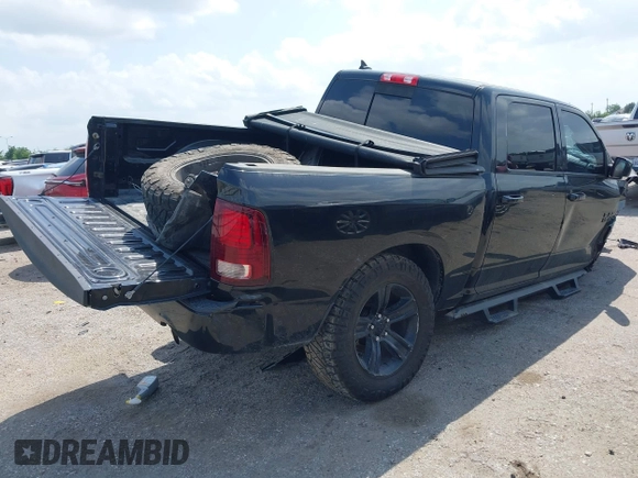 2015 Ram 1500 Sport z VIN 1C6RR6MT5FS784703, wystawiony jako IAAI lot #42129086 z przebiegiem 126 856 mil mil oraz . Historia ofert i sprzedaży dostępna na DreamBid. Obrazek 4.