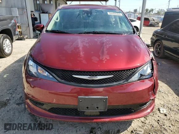 2021 Chrysler Voyager L z VIN 2C4RC1AG4MR558297, wystawiony jako Copart lot #88572205 z przebiegiem 52 842 mil mil oraz Szkoda całkowita • Salvage title. Historia ofert i sprzedaży dostępna na DreamBid. Obrazek 5.
