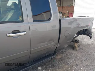 2007 Chevrolet Silverado 1500 LTZ with VIN 2GCEK19J571716697, listed as a IAAI auction lot 39845736 with 1 mi miles. Bid and sale history available at carsss.com. Image 6.