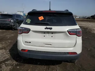 2019 Jeep Compass High Altitude with VIN 3C4NJDCB0KT672721, listed as a Copart auction lot 49393495 with 90,630 mi miles and Salvage title. Bid and sale history available at DreamBid. Image 6.