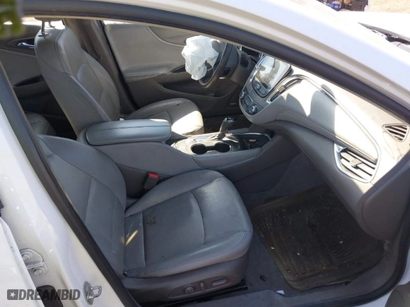 2016 Chevrolet Malibu LT with VIN 1G1ZE5ST5GF352410, listed as a IAAI auction lot 41758158 with 109,673 mi miles. Bid and sale history available at carsss.com. Image 5.