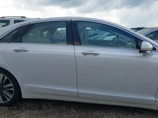 2019 Lincoln MKZ Reserve II z VIN 3LN6L5E94KR607412, wystawiony jako IAAI lot #42231994 z przebiegiem 54 812 mil mil oraz . Historia ofert i sprzedaży dostępna na DreamBid. Obrazek 13.
