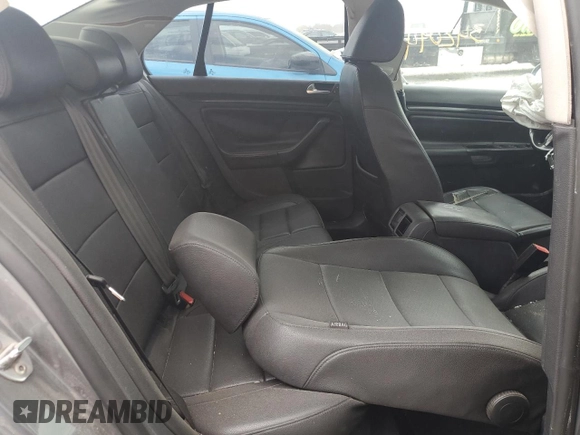 2010 Volkswagen Jetta TDI z VIN 3VWRL7AJ2AM148600, wystawiony jako Copart lot #51694565 z przebiegiem 342 094 mil mil oraz Szkoda całkowita • Salvage title. Historia ofert i sprzedaży dostępna na DreamBid. Obrazek 10.
