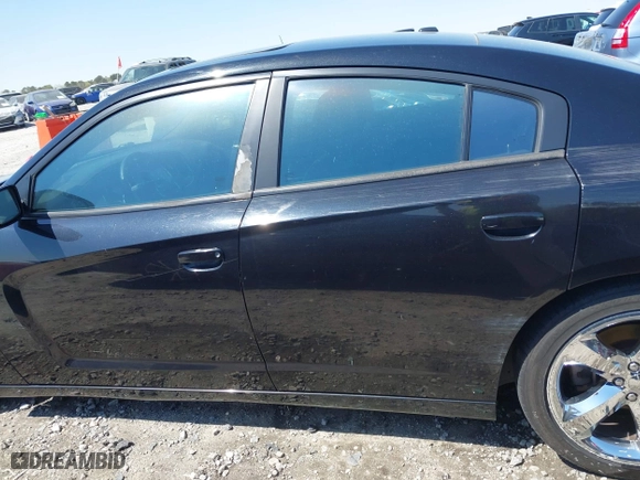 2011 Dodge Charger Road/Track with VIN 2B3CL5CT8BH506814, listed as a IAAI auction lot 41890437 with 240,836 mi miles. Bid and sale history available at carsss.com. Image 15.