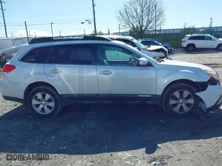 2011 Subaru Outback 2.5i Prem AWP/Pwr Moon with VIN 4S4BRBGC6B3420580, listed as a IAAI auction lot 41988017 with 172,934 mi miles. Bid and sale history available at carsss.com. Image 12.