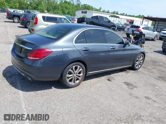 2016 Mercedes-Benz C 300 z VIN 55SWF4JB8GU116105, wystawiony jako IAAI lot #42099691 z przebiegiem 109 439 mil mil oraz . Historia ofert i sprzedaży dostępna na DreamBid. Obrazek 4.