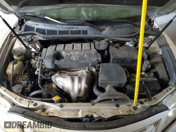 2010 Toyota Camry z VIN 4T1BF3EK9AU009577, wystawiony jako Copart lot #57699745 z przebiegiem 201 492 mil mil oraz Czysty tytuł • Clean title. Historia ofert i sprzedaży dostępna na DreamBid. Obrazek 11.