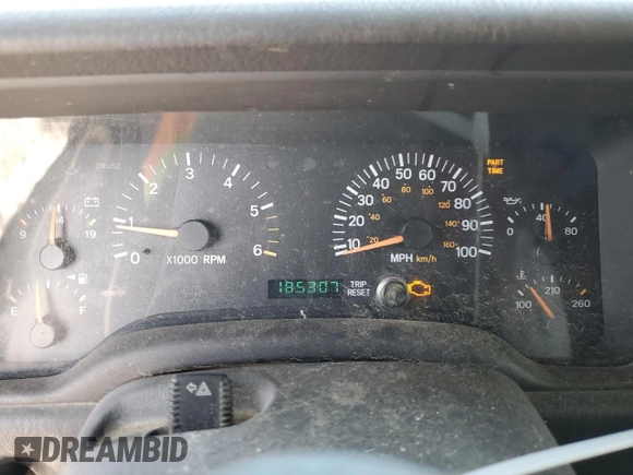 2000 Jeep Cherokee Classic with VIN 1J4FF58S0YL148245, listed as a Copart auction lot 53955735 with 185,307 mi miles and Clean Title. Bid and sale history available at carsss.com. Image 9.