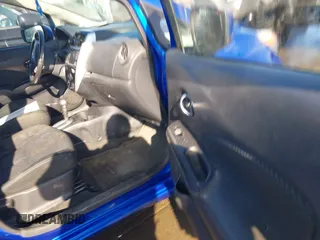 2016 Nissan Note SV with VIN 3N1CE2CP8GL387674, listed as a IAAI auction lot 41524673 with 160,859 mi miles and . Bid and sale history available at DreamBid. Image 5.