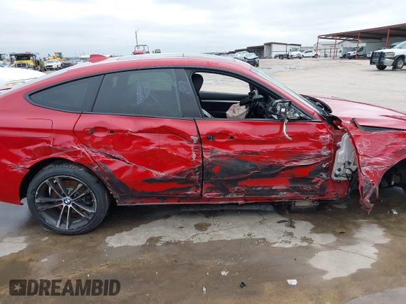 2018 BMW 3 Series 340i xDrive with VIN WBA8Y3C53JG451398, listed as a IAAI auction lot 41516884 with 88,609 mi miles and . Bid and sale history available at carsss.com. Image 13.