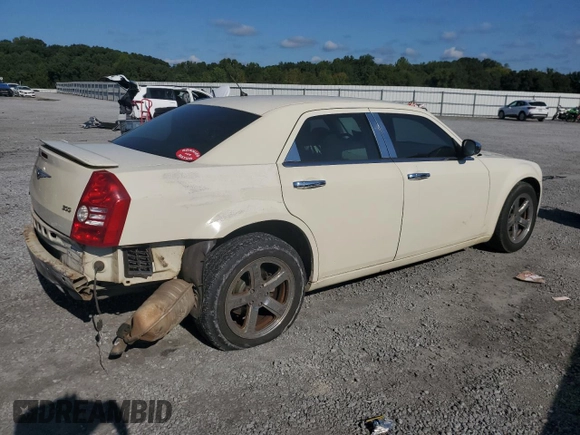 2008 Chrysler 300 LX with VIN 2C3KA43R08H188778, listed as a Copart auction lot 72381064 with 234,404 mi miles and Salvage Title. Bid and sale history available at carsss.com. Image 3.