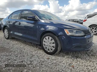 2014 Volkswagen Jetta Sedan SE w/Connectivity with VIN 3VWD17AJ1EM413884, listed as a Copart auction lot 45932285 with 180,894 mi miles and Clean Title. Bid and sale history available at carsss.com. Image 4.
